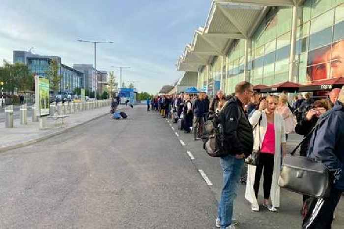Birmingham Airport issues statement after 'queue chaos'