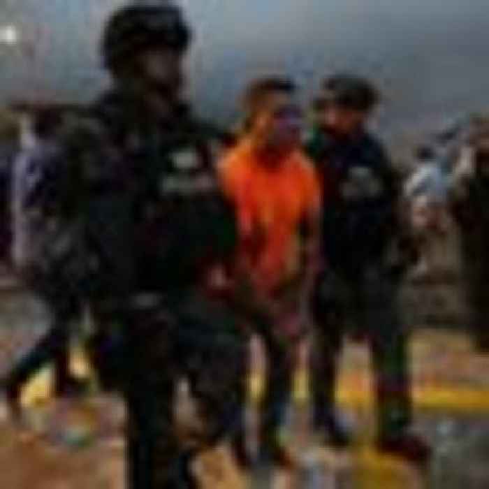 Hundreds of prisoners escape Ecuador jail after gang fight leaves 43 dead