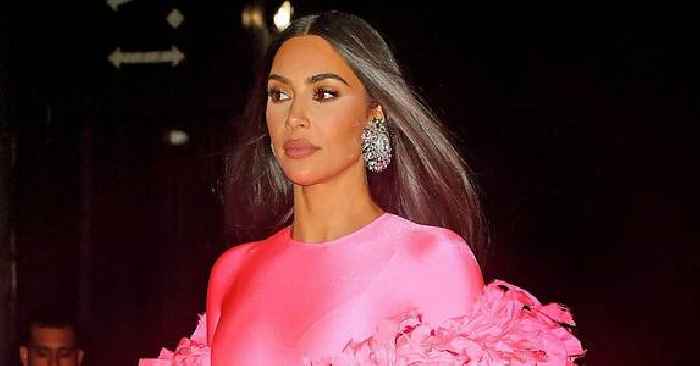 Pretty In Pink! Kim Kardashian Puts Infamous Hourglass Figure On Full Display