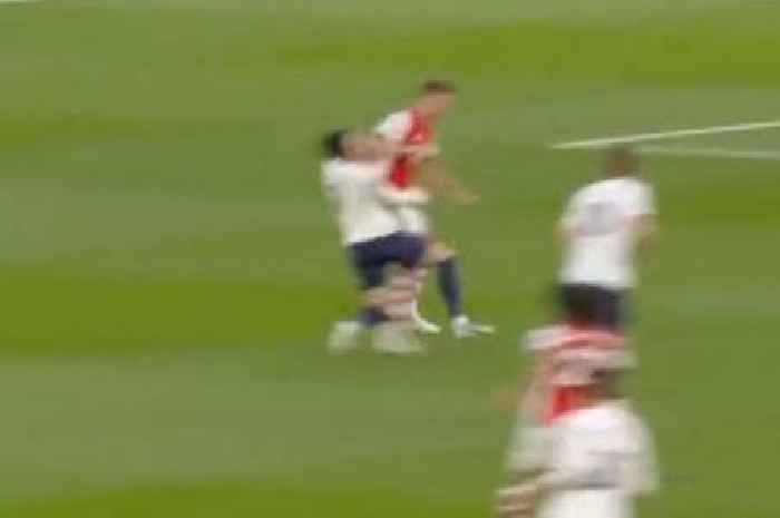 Dumb Rob Holding sent off for two Arsenal bookings inside 33 minutes vs Tottenham