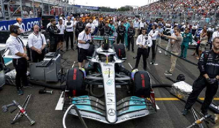 Mercedes says to be committed to F1 despite current struggle