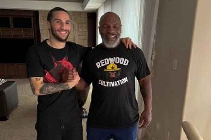 Mike Tyson introduces Muhammad Ali's boxing grandson to his beloved pigeons