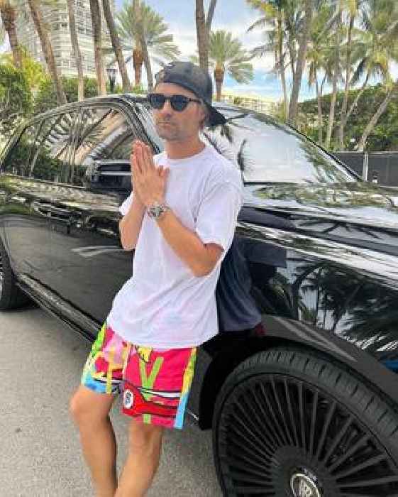Alec Monopoly Keeps It Simple With a Black Rolls-Royce Cullinan in Miami