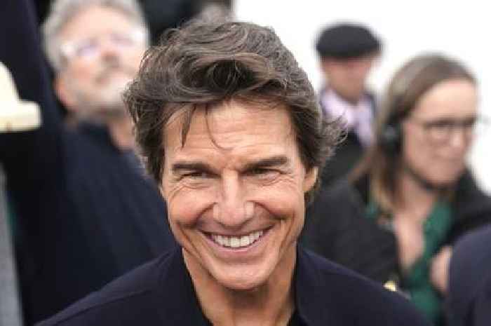 Tom Cruise wants to land helicopter in Trafalgar Square