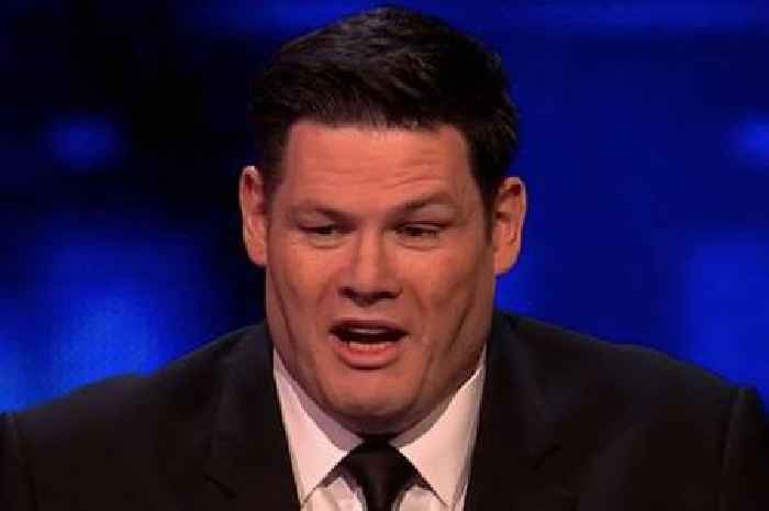 Issa Schultz replaces Anne Hegerty but Mark Labbett makes excuses