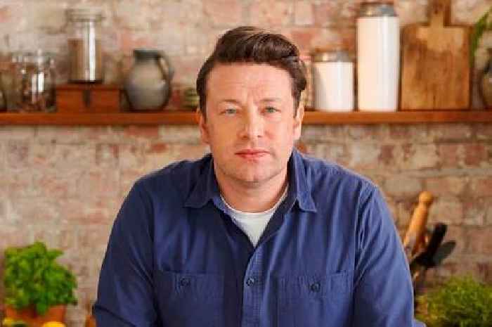 Jamie Oliver gives Boris Johnson 36-hour deadline over anti-obesity U-turn