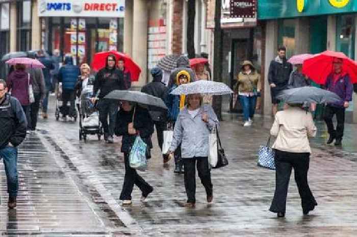 DWP Universal Credit claimants could get £700 emergency cash boost from end of June