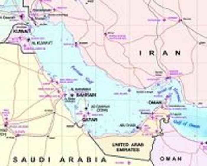 Oman, Iran sign trade deals during president visit