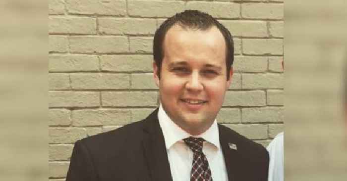 Josh Duggar Sends Secret Message To Wife Anna After Judge Sentences Him To 12 Years In Prison