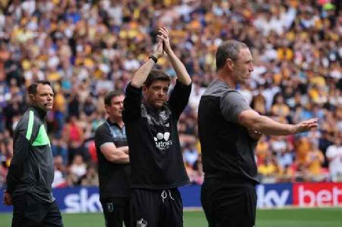 Mansfield and Port Vale fans unite in incredible Wembley applause for Darrell Clarke