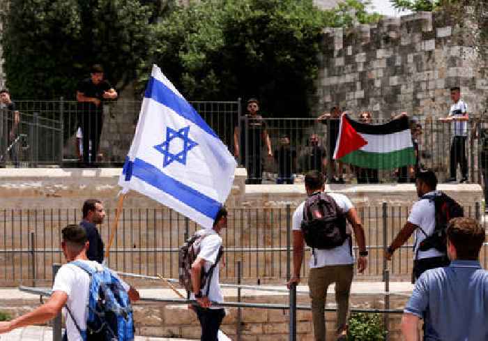 Palestinians: Flag march failed to assert Israeli sovereignty