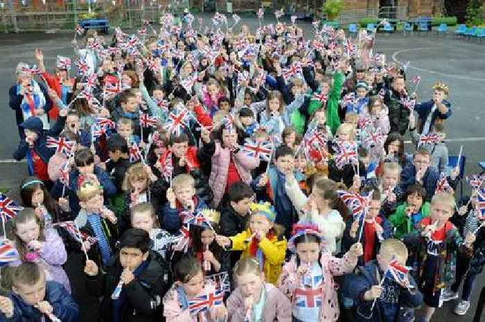Loreburn Primary pupils celebrate Queen's Platinum Jubilee with parade through Dumfries