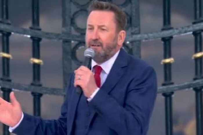 Lee Mack makes hilarious Partygate jibe in front of Boris Johnson during Party at the Palace