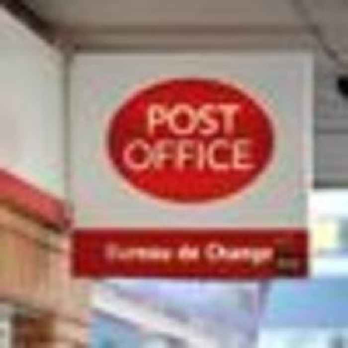 Post Office workers walk out in fresh strike over pay