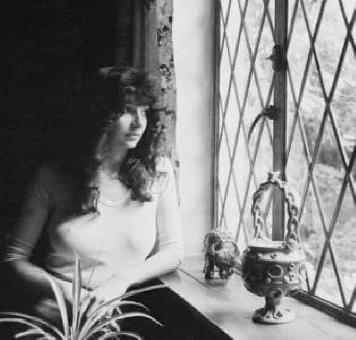 “Running Up That Hill” Reaches New Hot 100 Peak, The First Top 10 Appearance For Kate Bush