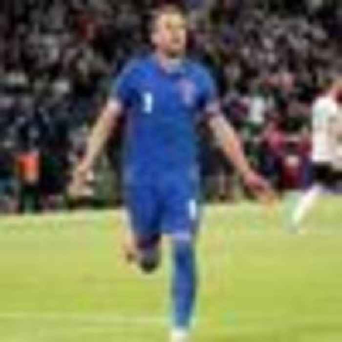 Late Kane penalty earns England draw against Germany
