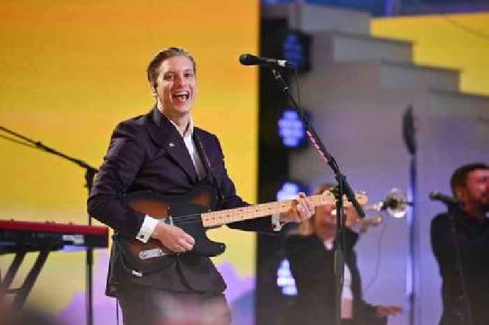 'D-word' meant George Ezra had to change Green Green Grass lyric at jubilee concert