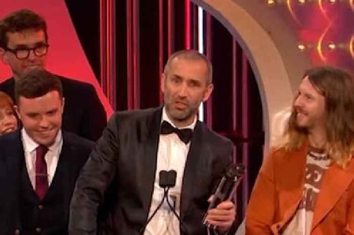 ITV Soap Awards viewers baffled over Sam Dingle's accent as he collects gong