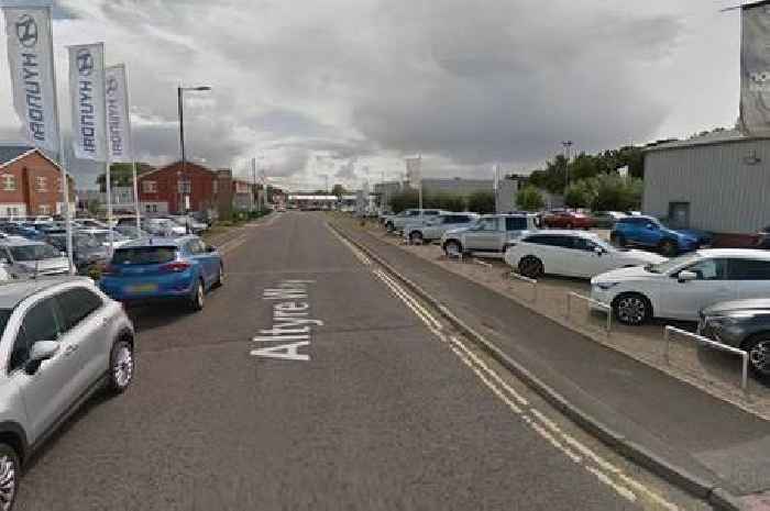 Live updates as motorists asked to avoid Humberston road following incident