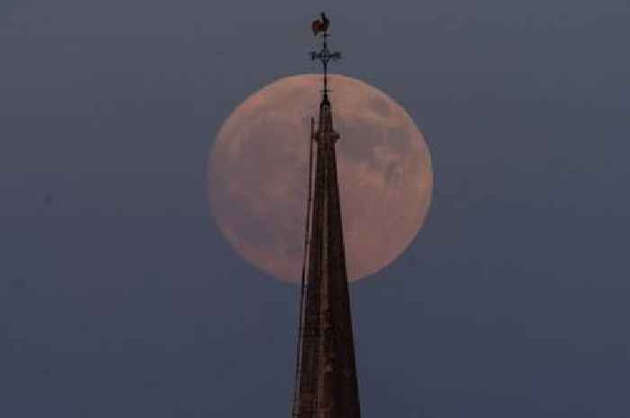 Night before Strawberry Supermoon sees stunning full moon over Bristol