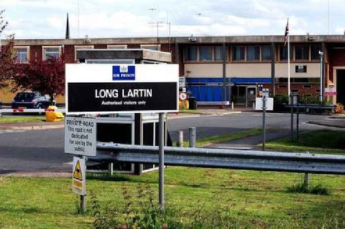 Long Lartin prisoner told female officer 'I'm going to kill you' during 'frenzied' attack