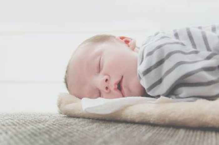How to get your baby to sleep during the hot weather - 14 useful tips