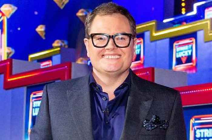 Comic Alan Carr in search for Scots fan who swiped shoe off his foot in Dundee