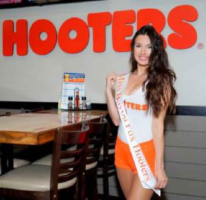 Destin Fl, ‘Hooters Girl’ to Compete in International Miss Hooters Pageant