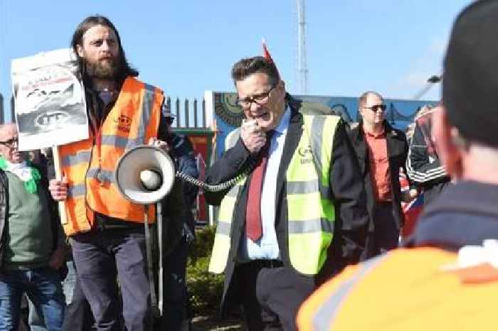 Train strike Hull: MP Karl Turner to join striking rail workers on picket line
