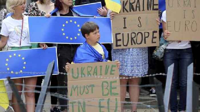 European Union Leaders Set To Grant Ukraine Candidate Status
