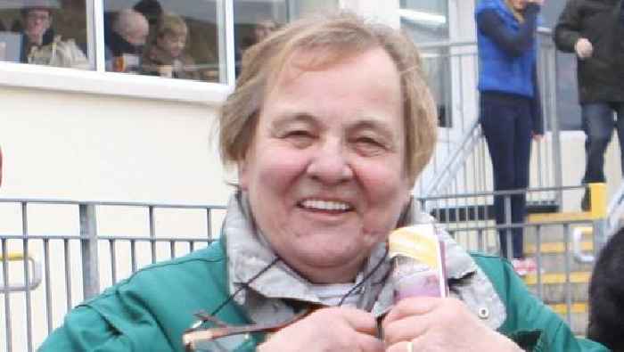 Ann Ferris: Glengormley horse racing pioneer dies