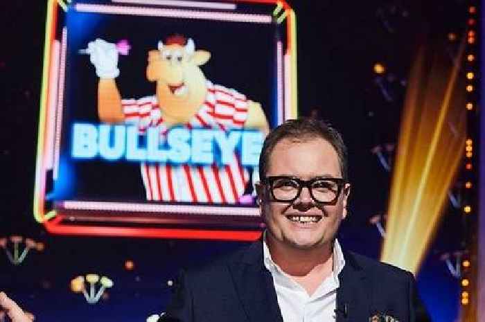 Alan Carr under fire for 'ruining' Bullseye on Epic Gameshow