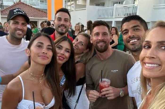 Lionel Messi, Luis Suarez, Cesc Fabregas and their gorgeous wives pictured on holiday
