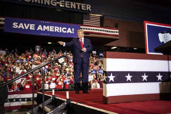 Trump Looking to Announce Early 2024 Presidential Bid, New York Times Reports