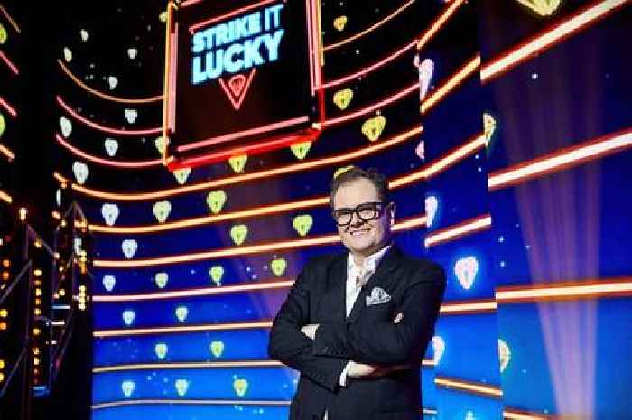 ITV's Epic Gameshow viewers make same complaint as Alan Carr reboots Strike It Lucky