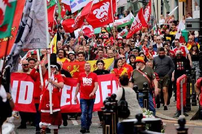 Thousands of people take to the streets to march for Welsh independence