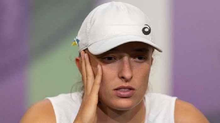 World No.1 Iga Swiatek out of Wimbledon
