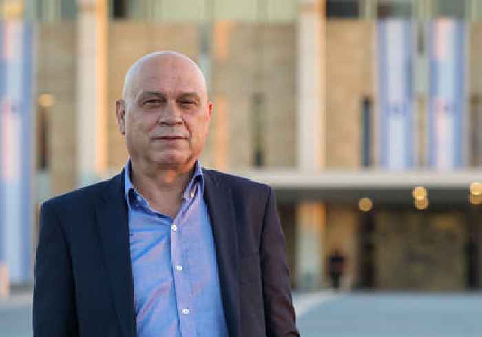 Issawi Frej leaves Meretz ahead of elections