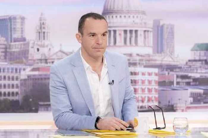 Martin Lewis issues announcement as energy bills set to hit £3,000 per year