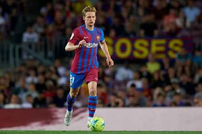 Chelsea 'planning to hijack' Man Utd's De Jong deal with two players plus cash