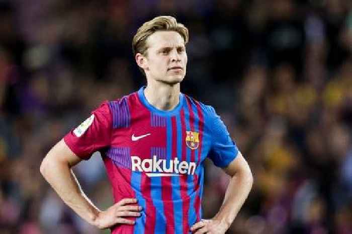 Frenkie de Jong price tag revealed as Chelsea hijack dream Man United transfer with clever trick