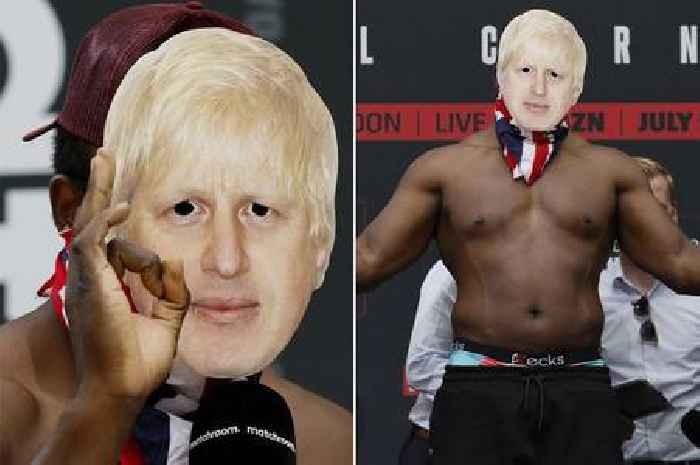Derek Chisora wears Boris Johnson mask as he weighs in for Kubrat Pulev fight