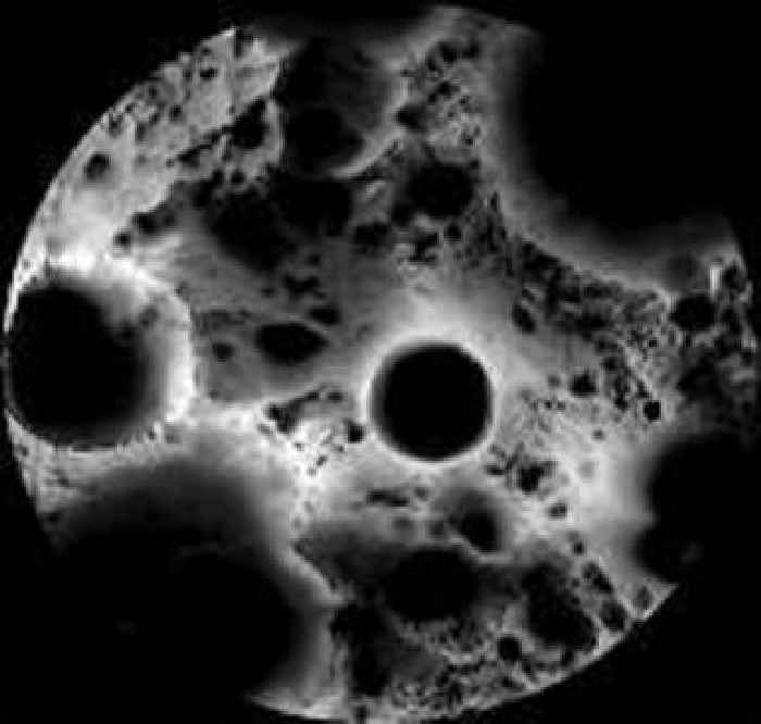 Porosity of the moon's crust reveals bombardment history