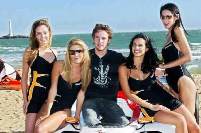 F1 girls' beach bikini photos with racing car and Jenson Button at Australian Grand Prix