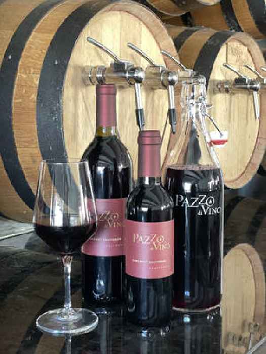 North Shore Wine Bar Pazzo Di Vino Tempts Locals With Wine Club Membership