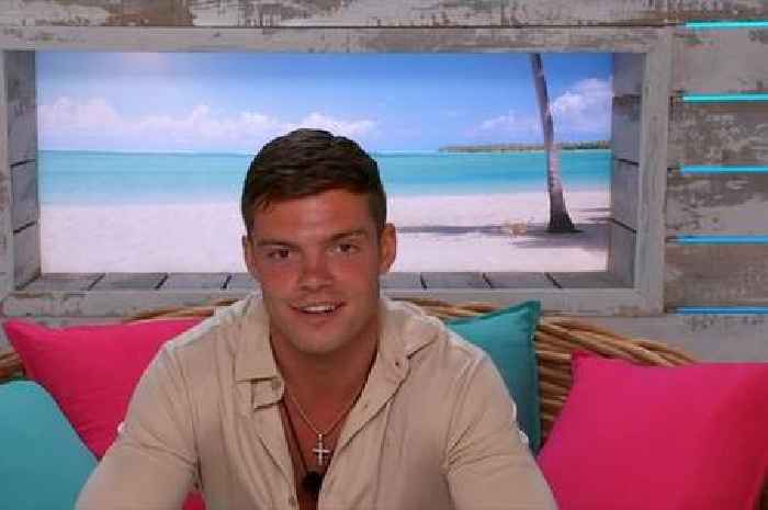 Love Island fans all say the same thing as boy's head is suddenly turned