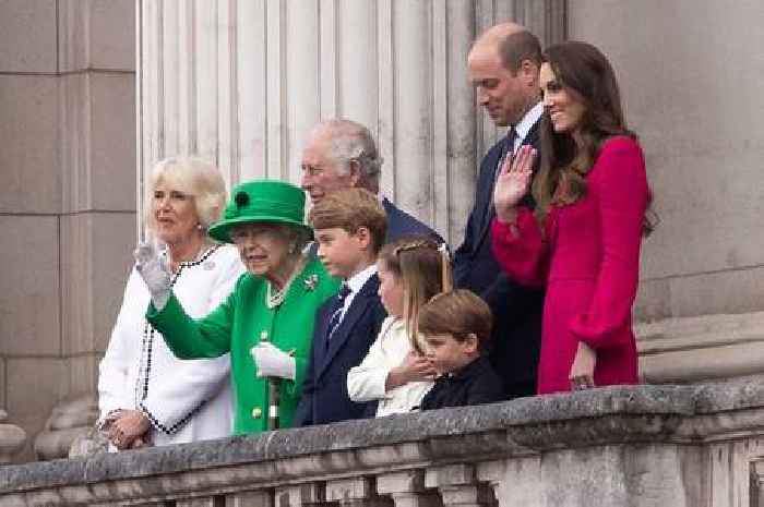 Kate Middleton and Prince William issued warning over George, Charlotte, Louis 'change'