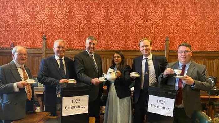 Northern Ireland politicians criticise photo of Conservative 1922 Committee showing female MP pouring tea