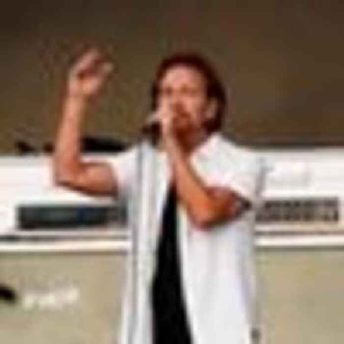 Pearl Jam cancel gig after frontman's throat damaged by wildfires