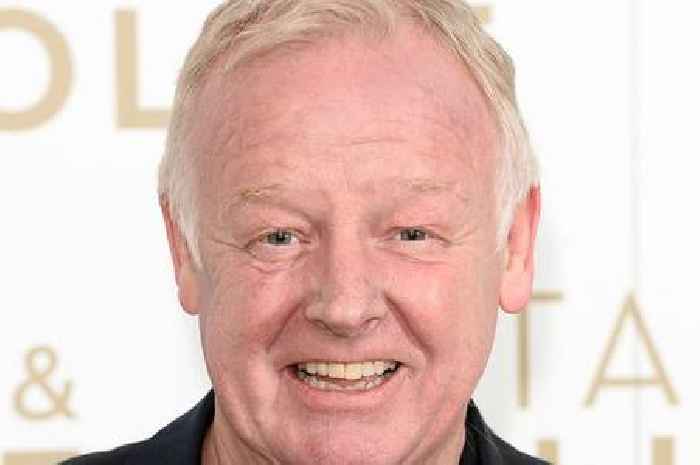 Former Family Fortunes and Corrie star Les Dennis announces temporary post as Countdown host